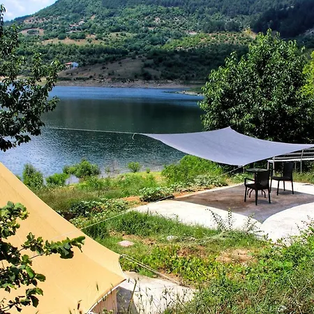 Lakeview Glamping Luxury tent