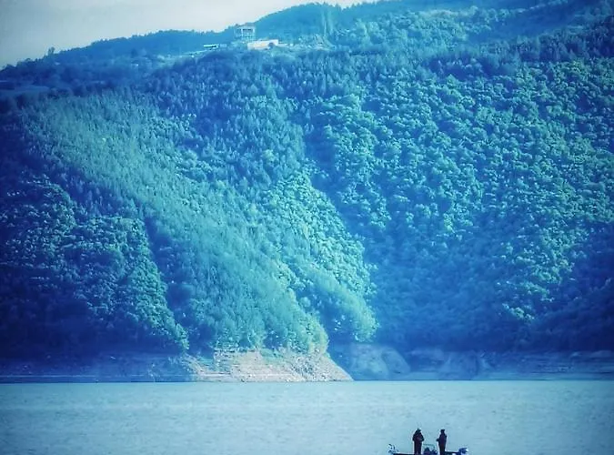 Lakeview Glamping Luxury tent Staro Myasto