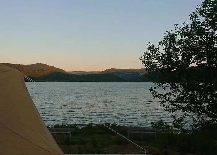 Lakeview Glamping *